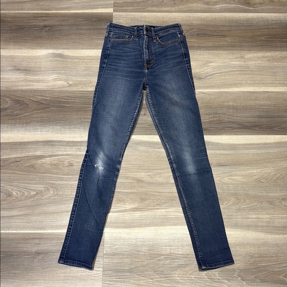 🏁 Hollister super high-rise skinny blue denim jeans size 25 - Picture 1 of 9